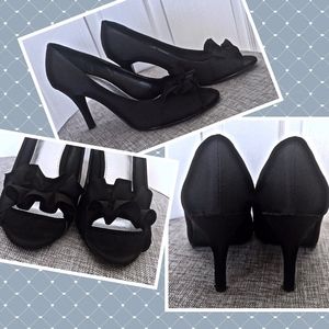 JACQUELINE FERRAR Black High Heel Shoes